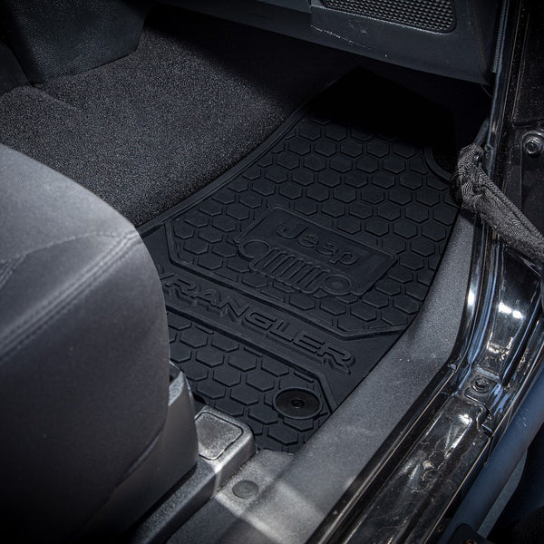 PlastiColor Floor Mat With Jeep Logo (MPN: 001803R01)
