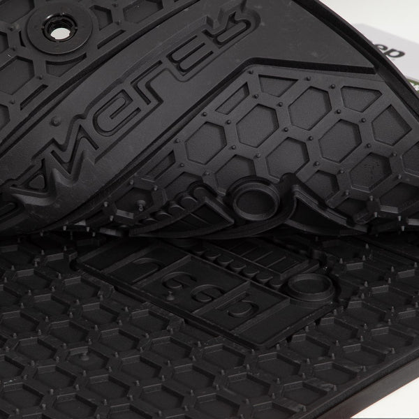 PlastiColor Floor Mat With Jeep Logo (MPN: 001803R01)