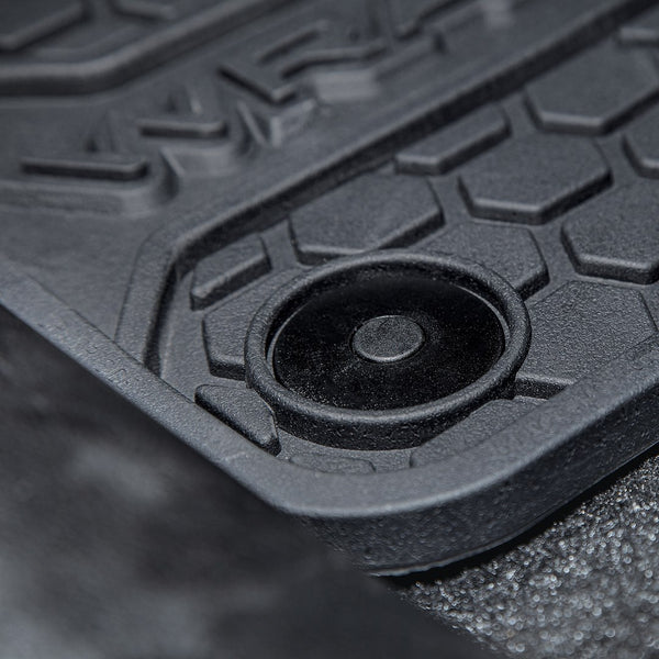 PlastiColor Floor Mat With Jeep Logo (MPN: 001805R01)