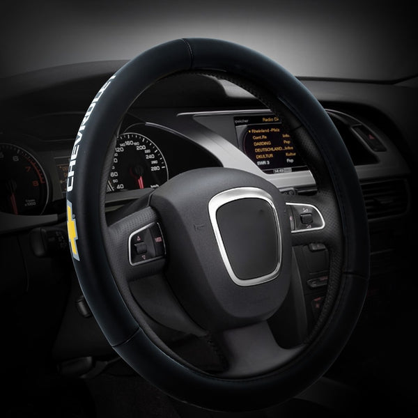 Plasticolor Chevrolet Leather Steering Wheel Cover (MPN: 006742R03)
