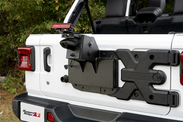 Rugged Ridge Spare Tire Carrier (MPN: 11546.57)