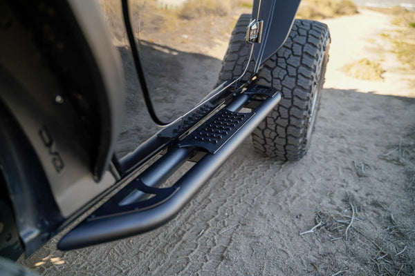 DV8 Offroad Round Tube Side Steps (MPN: SRJK-09)