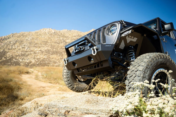 DV8 Offroad Sway Bar Disconnect Skid Plate (MPN: SPJL-02)