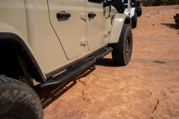 DV8 Offroad Round Tube Side Steps (MPN: SRGL-08)