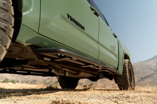 DV8 Offroad Round Tube Side Steps (MPN: SRTT2-01)