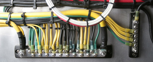 Blue Sea Common Busbar (MPN: 2302-BSS)