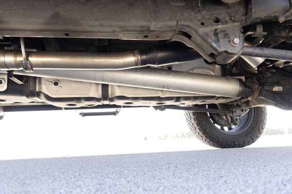 Flowmaster Outlaw Cat-Back Exhaust System (MPN: 818138)