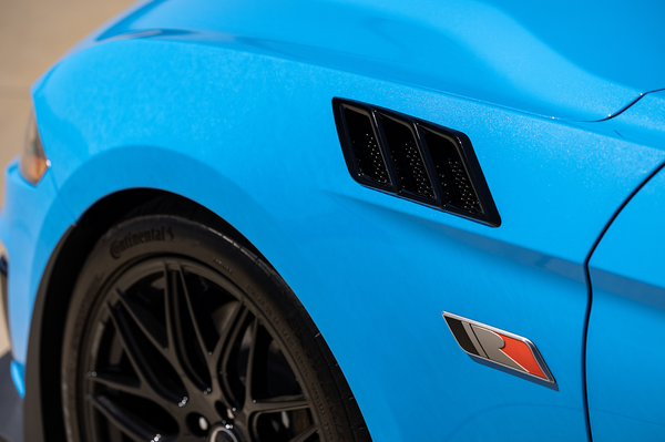 Roush Mustang Fender Vent Heat Extractors (MPN: 422326)
