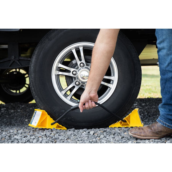 Camco RV Double Wheel Chock (MPN: 44470)