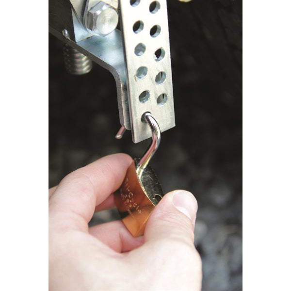 Camco Wheel Chock (MPN: 44662)