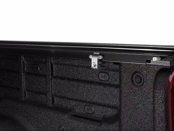 Retrax Tonneau Cover (MPN: 80490)