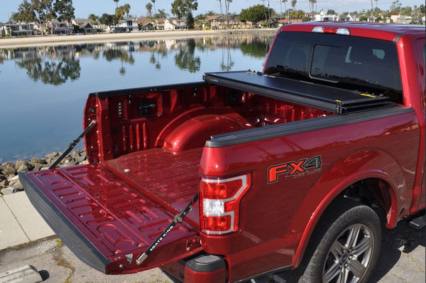 LEER Hard Folding Tonneau Cover (MPN: 631137)