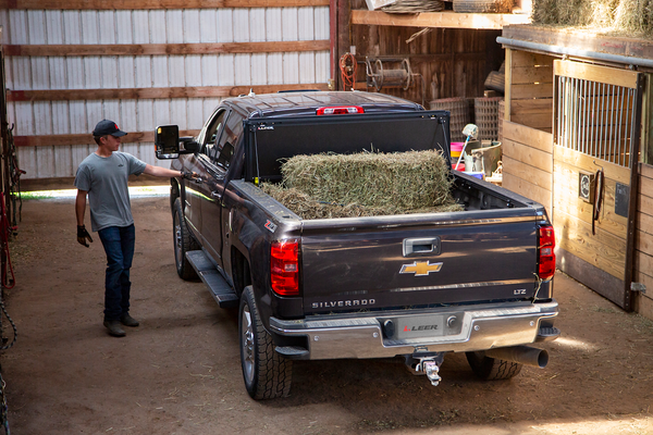 Leer Hard Folding Tonneau Cover (MPN: 650342)