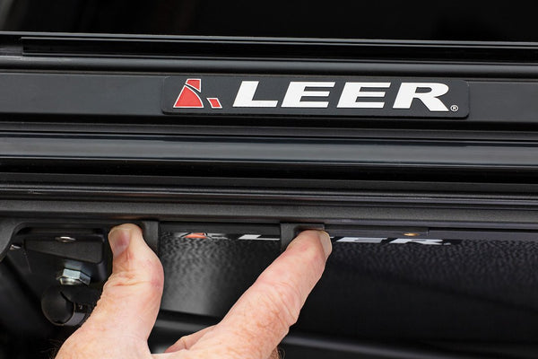 Leer Hard Folding Tonneau Cover (MPN: 650342)