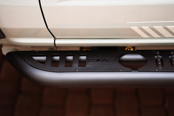 DV8 Offroad Round Tube Side Steps (MPN: SRBR-02)