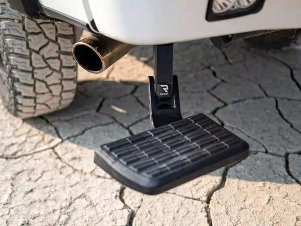 Amp Research Truck Step (MPN: 75328-01A)