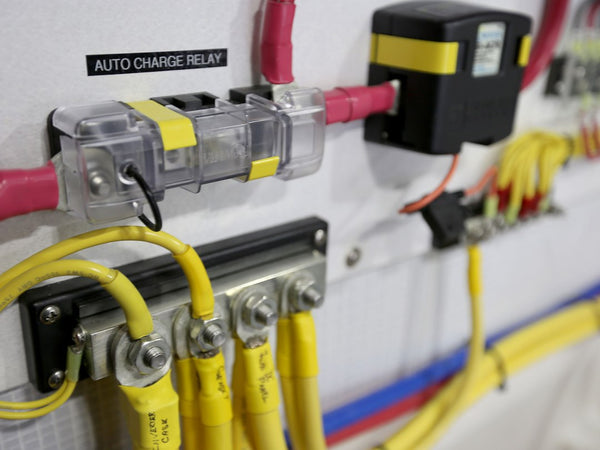 Blue Sea Systems Fuse Block (MPN: 7720-BSS)