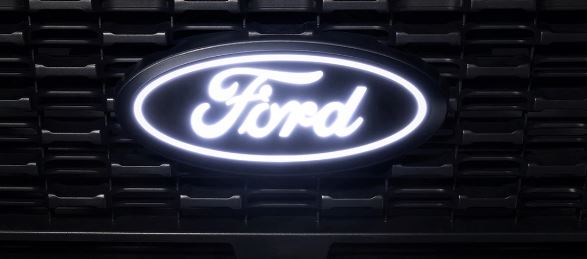 Putco LuminiX LED Ford Emblem (MPN: 92651)