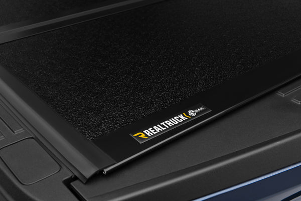 BAK Industries FiberMax Hard Folding Tonneau Cover (MPN: 1126337)