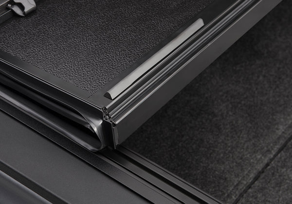 BAK Industries FiberMax Hard Folding Tonneau Cover (MPN: 1126440)