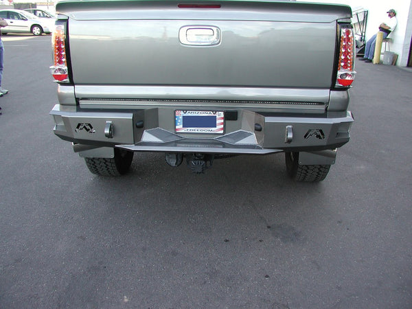 Fab Fours Premium Rear Bumper (MPN: CH99-W1250-1)