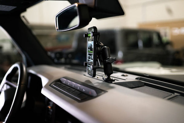 DV8 Offroad Cell Phone Mount Plate (MPN: DMBR-01)