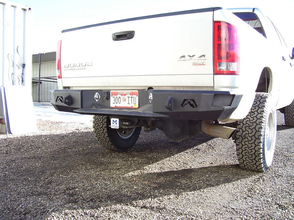Fab Fours Premium Rear Bumper (MPN: DR03-W1050-1)