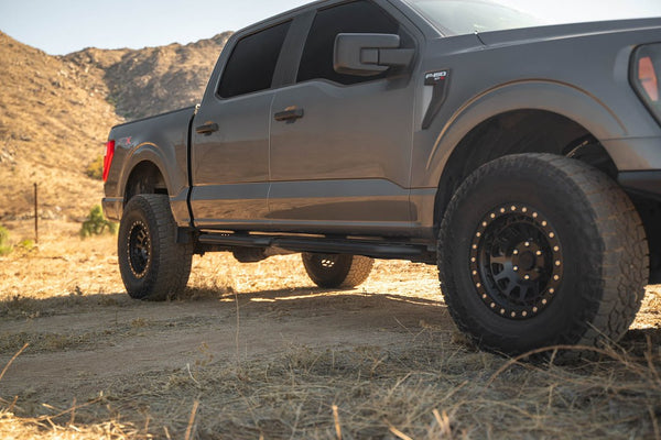 DV8 Offroad Round Tube Side Steps (MPN: SRFF1-01)
