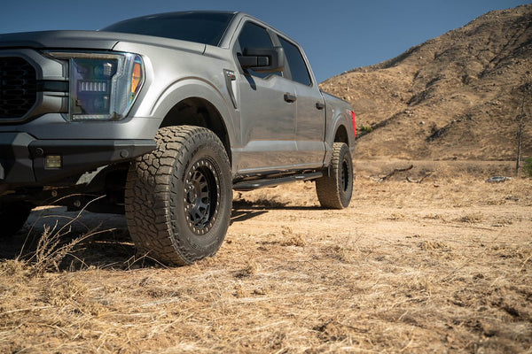 DV8 Offroad Round Tube Side Steps (MPN: SRFF1-01)