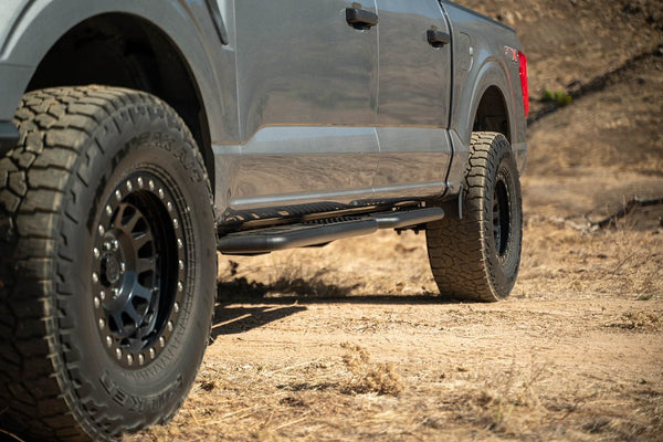 DV8 Offroad Round Tube Side Steps (MPN: SRFF1-01)