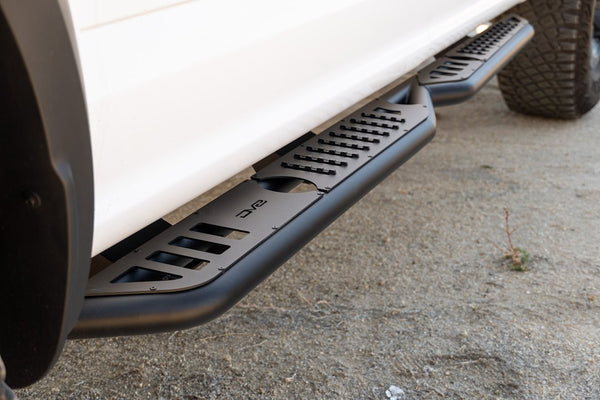 DV8 Offroad Round Tube Side Steps (MPN: SRFF1-01)