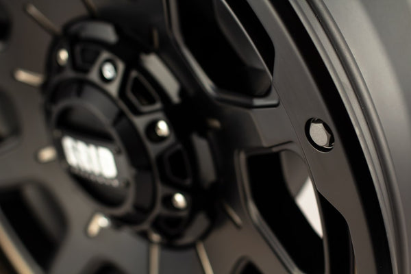 Grid Wheels 17 Inch Matte Black Wheel (MPN: GD1517090237B108)
