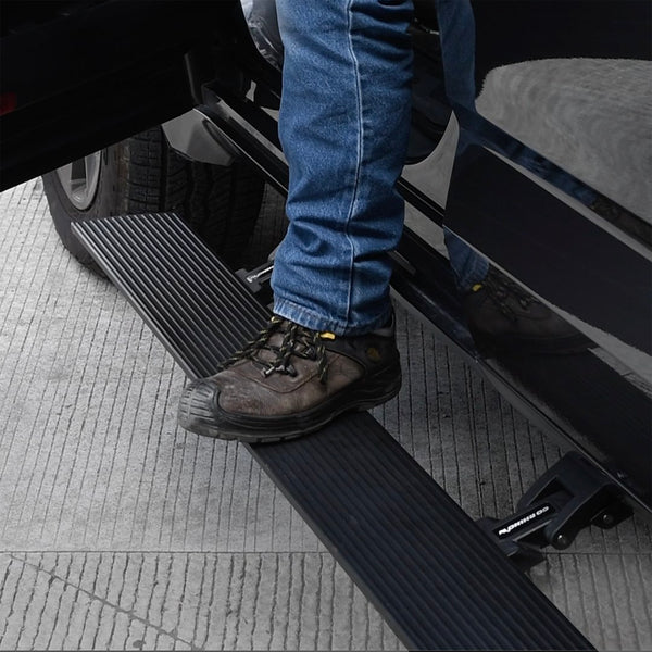 Go Rhino Electric Running Boards (MPN: 20444587PC)