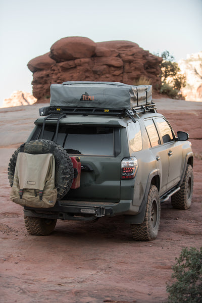 Wilco Offroad Hitchgate Spare Tire Carrier (MPN: UHG3060)