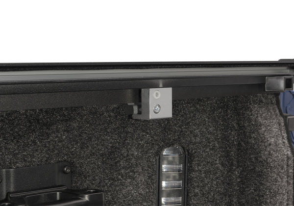 Retrax Tonneau Cover (MPN: 30372)