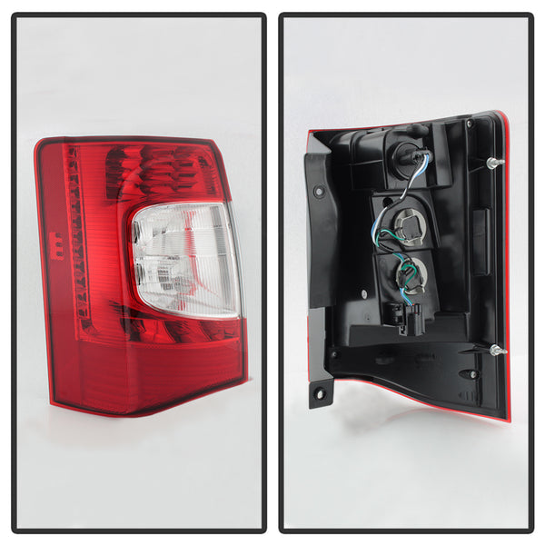 Spyder Auto Group Tail Light Assembly (MPN: 9037672)
