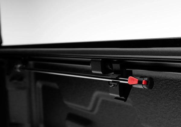 UnderCover Hard Folding Tonneau Cover (MPN: AR12022L-G1W)