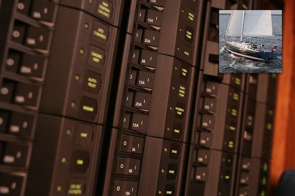 Blue Sea Circuit Breaker 15 Amps (MPN: 7403-BSS)