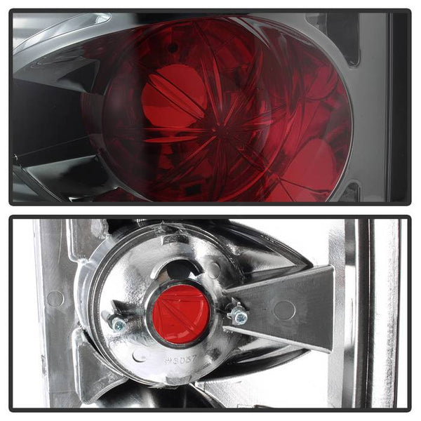 Spyder Automotive Tail Light Assembly (MPN: 5002600)