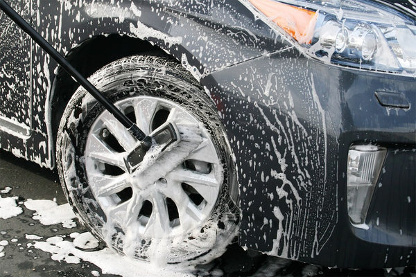 Car Wash Brush with Flow-Thru Technology (MPN: 93053)