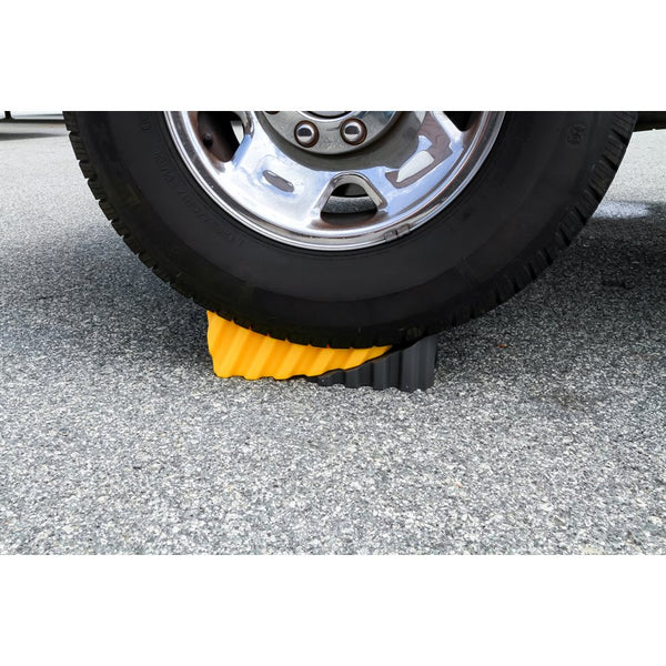 Camco Wheel Chock and Leveler Set (MPN: 44423)