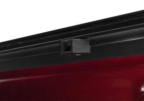 Retrax Tonneau Cover (MPN: 30831)