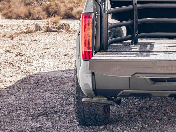 Retractable Truck Step for Pickup Beds (MPN: 75321-01A)