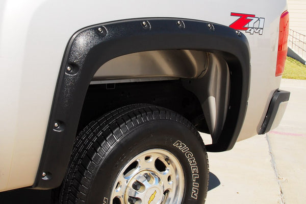Lund Fender Flare RX-Rivet Style (MPN: RX106TB)