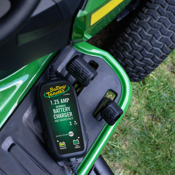 Battery Tender Plus Battery Charger (MPN: 022-0211-DL-WH)