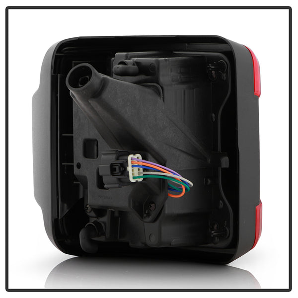 Xtune Tail Light Assembly (MPN: 9052040)