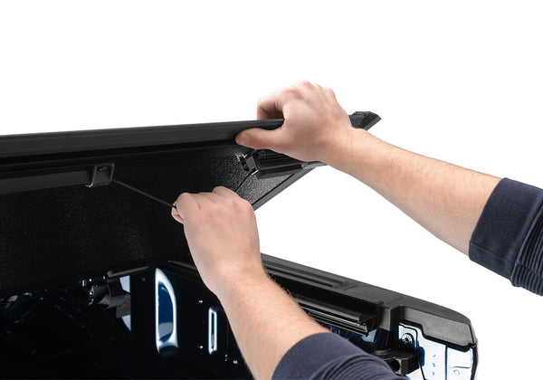 UnderCover Armor Flex Hard Folding Tonneau Cover (MPN: AX22030)