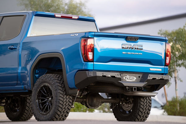 Black Label Rear Bumper for Chevy/GMC 1500 (MPN: R14020NA0103)