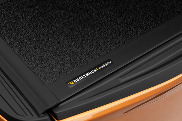UnderCover Hard Folding Tonneau Cover (MPN: FX21033)
