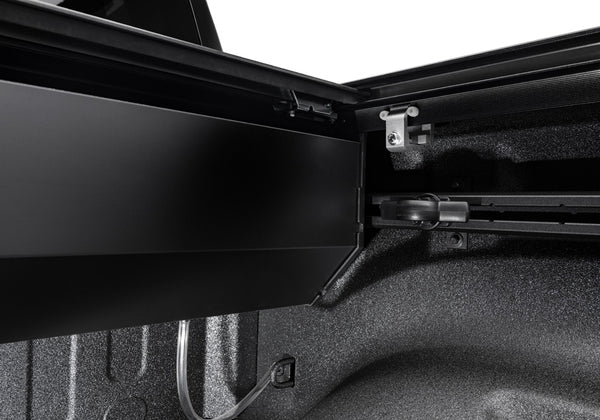 Retrax Tonneau Cover (MPN: 80822)